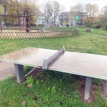 Ruhig - Privatparkplatz - Barrierearm Quiet - Private Car Park - Barrier *