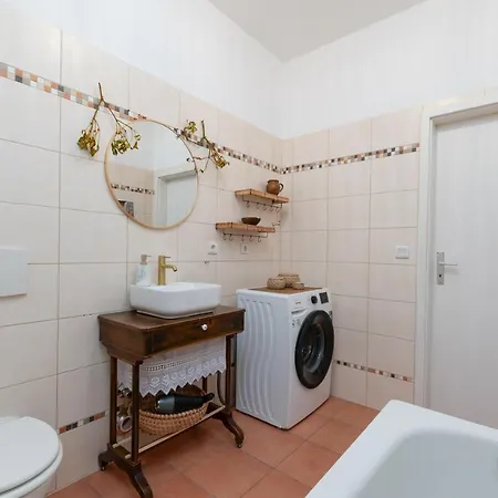 Ruhig - Privatparkplatz - Barrierearm Quiet - Private Car Park - Barrier Апартаменты Магдебург