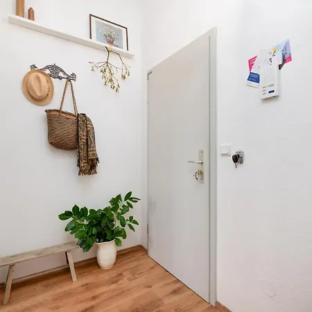 Apartamento Ruhig - Privatparkplatz - Barrierearm Quiet - Private Car Park - Barrier Magdeburgo