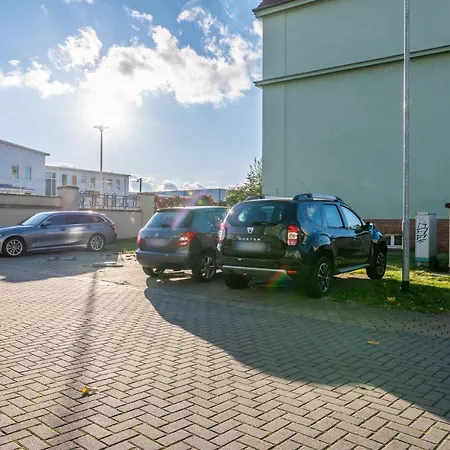 Ruhig - Privatparkplatz - Barrierearm Quiet - Private Car Park - Barrier Apartment Magdeburg