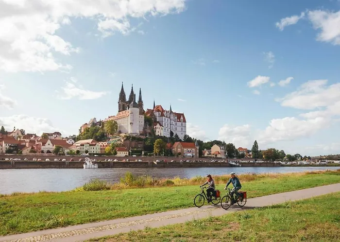 Ruhig - Privatparkplatz - Barrierearm Quiet - Private Car Park - Barrier Magdeburgo