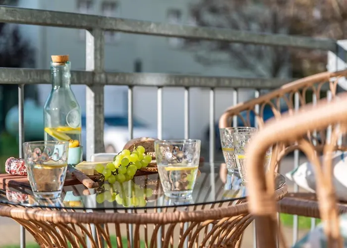 Ruhig - Privatparkplatz - Barrierearm Quiet - Private Car Park - Barrier * Magdeburgo